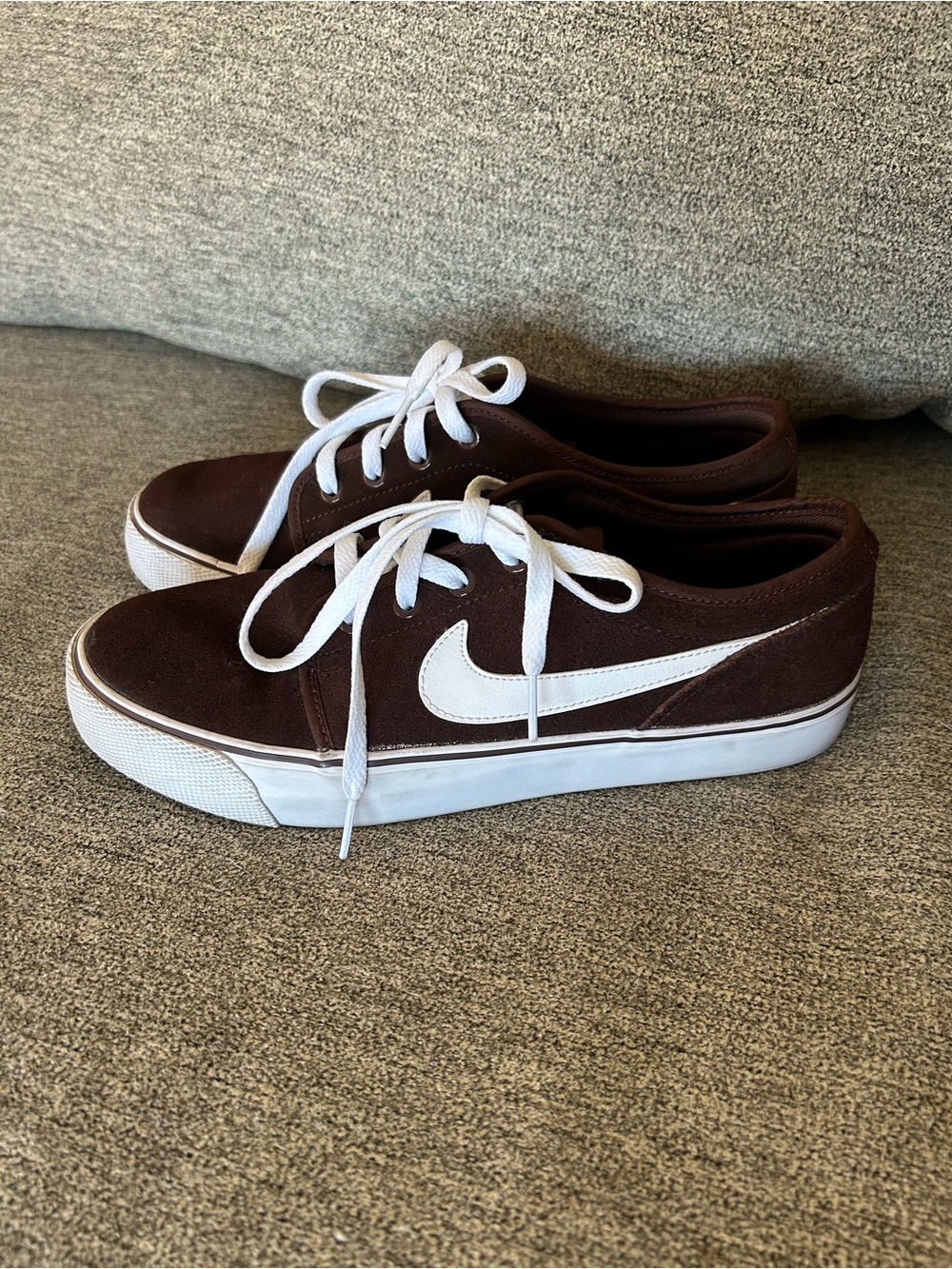 Nike Toki Low Suede Chocolate Brown Skate Shoe Mens Size 8.5